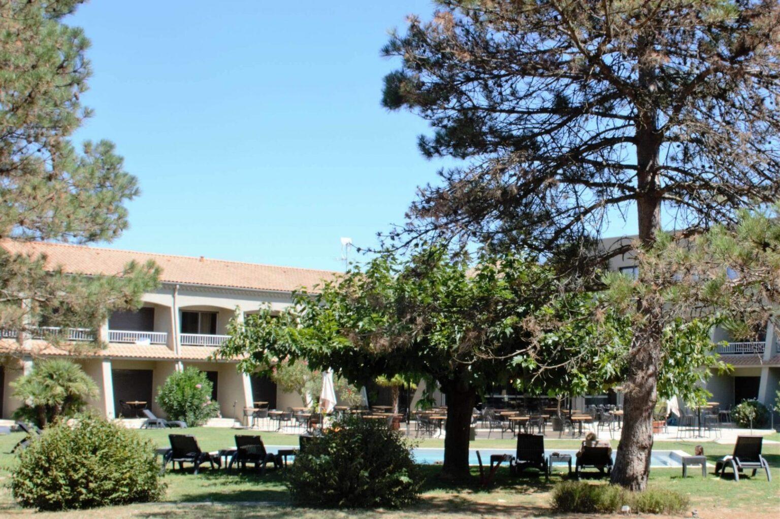 Hôtel à Valence dans la Drôme avec piscine - Le Clos Syrah : Hôtel Restaurant et Spa à Valence